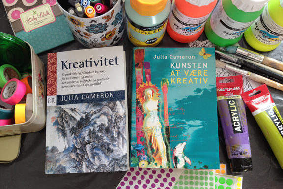 Julia Camerons bøger Kreativitet og Kunsten at være kreativ. Fotograferet i mit krearum af Susanne Randers