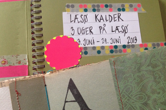 Starten på min smashbook om Læsø Kalder. Fotograf: Susanne Randers