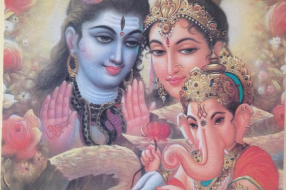 Indisk postkort med "God Ganesha being blessed by his parents God Shiva and Goddes" fra Indica Cards. Fotograf: Susanne Randers