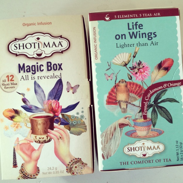 365 mood boards in 2014. Mood board #40: Organic teas from Shoti Maa. Magic Box & Life on Wings. Instagram filter Valencia. Photographer: Susanne Randers